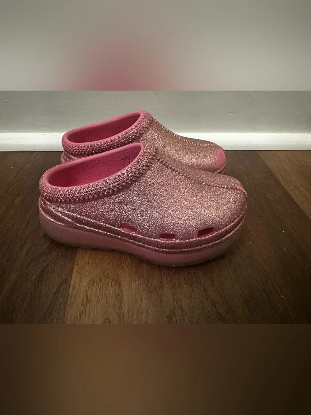 UGG Girls Tasman Pink Glitter Slip-On Clogs in Pink Size 9